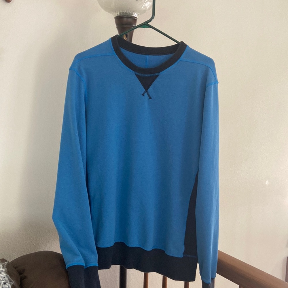 Lululemon sweatshirt